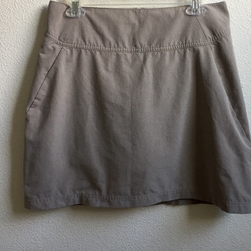 Royal Robbins tan skort